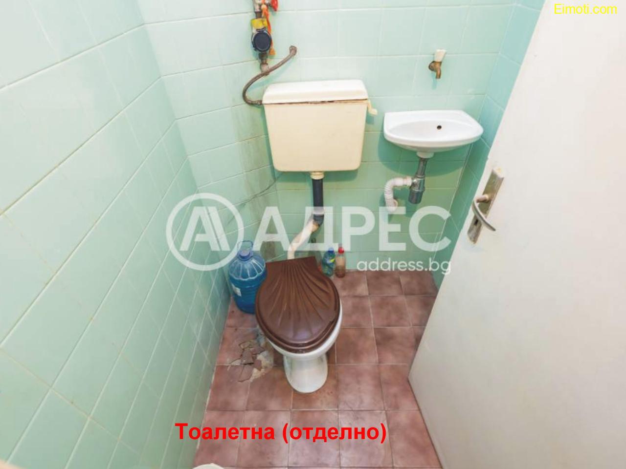Продава се слънчев, тристаен апартамент в гр. Варна, кв. Трошево – 93 кв.м, тухла, 2-ри етаж Продава се слънчев, тристаен апартамент в гр. Варна, кв. Трошево – 93 кв.м, тухла, 2-ри етаж